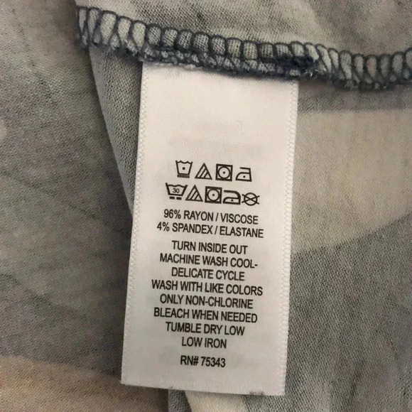 Nicole Miller Floral Tank Top - Picture 10 of 10